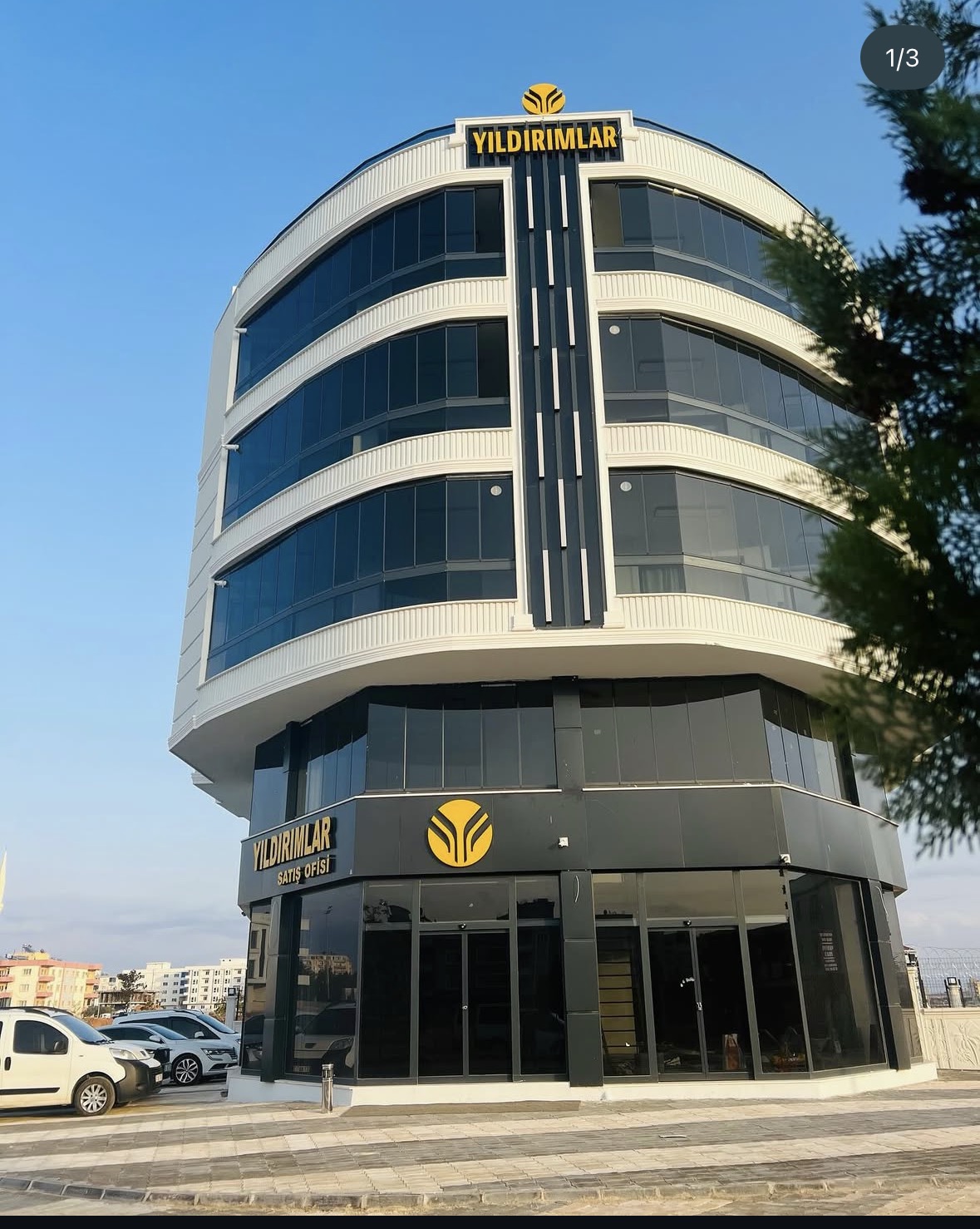 Yıldırımlar Yapı satış ofisinin bulunduğu bina